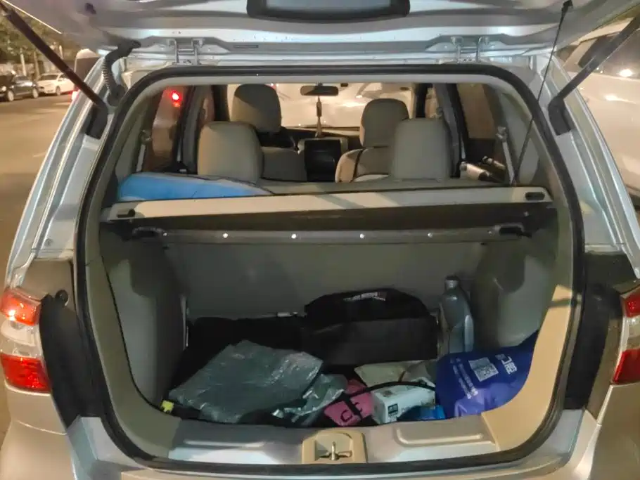 Nissan Livina — миниатюра 4