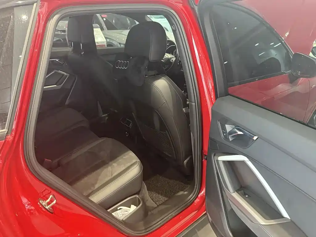 Audi Q3 — миниатюра 10
