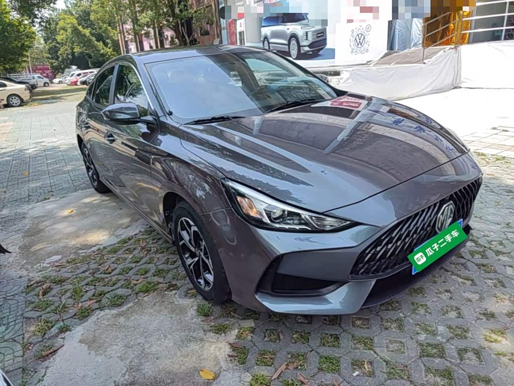 MG MG5 1.5 л 2023 г. Серебристо-серый, пробег 37800 км