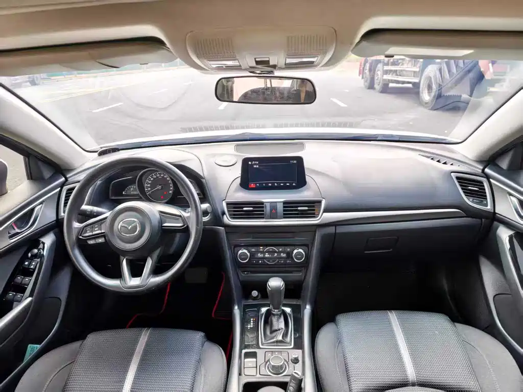 Mazda 3 Axela — миниатюра 4