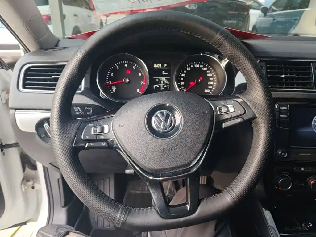 Volkswagen Sagitar — миниатюра 11