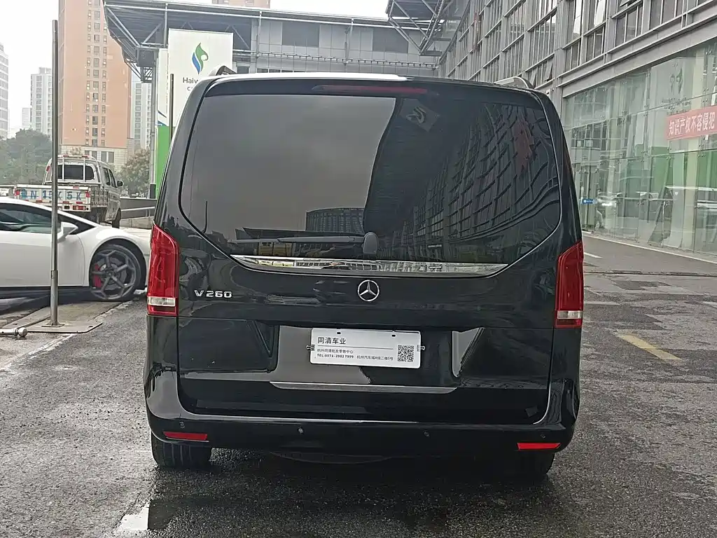 Mercedes-Benz V-Class — миниатюра 7