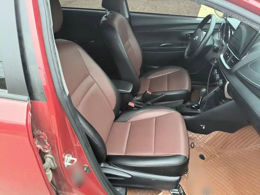 Toyota Yaris L — миниатюра 25