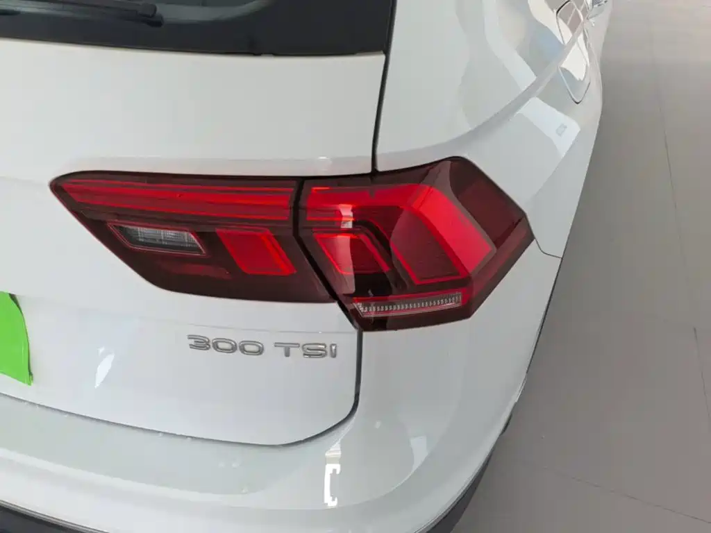 Volkswagen Tiguan L — миниатюра 8