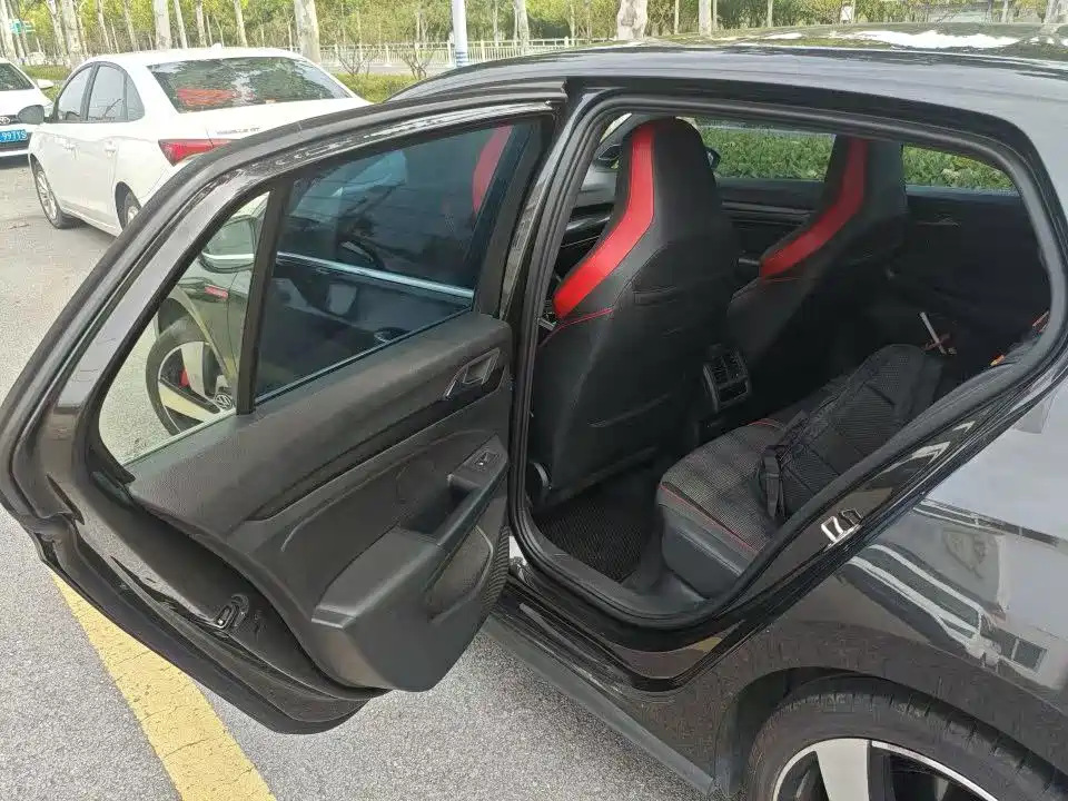 Volkswagen Golf GTI — миниатюра 4