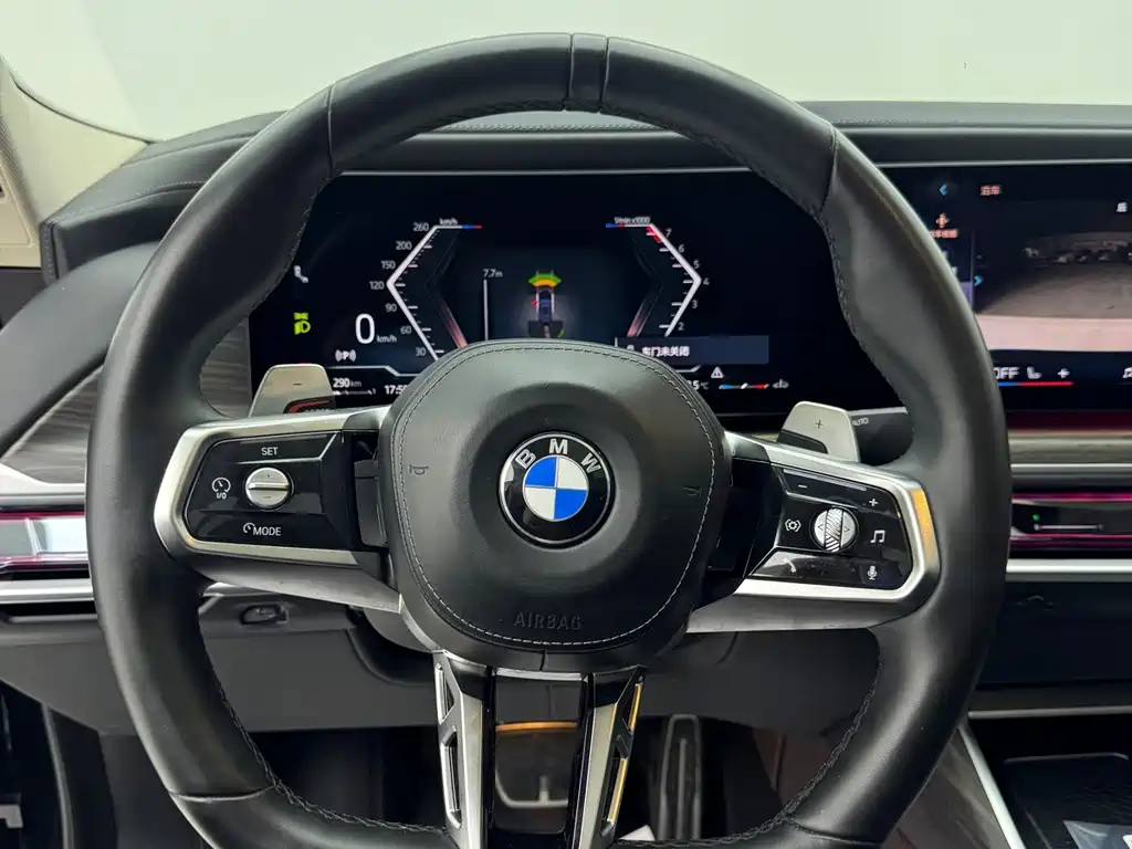BMW 7 Series — миниатюра 10
