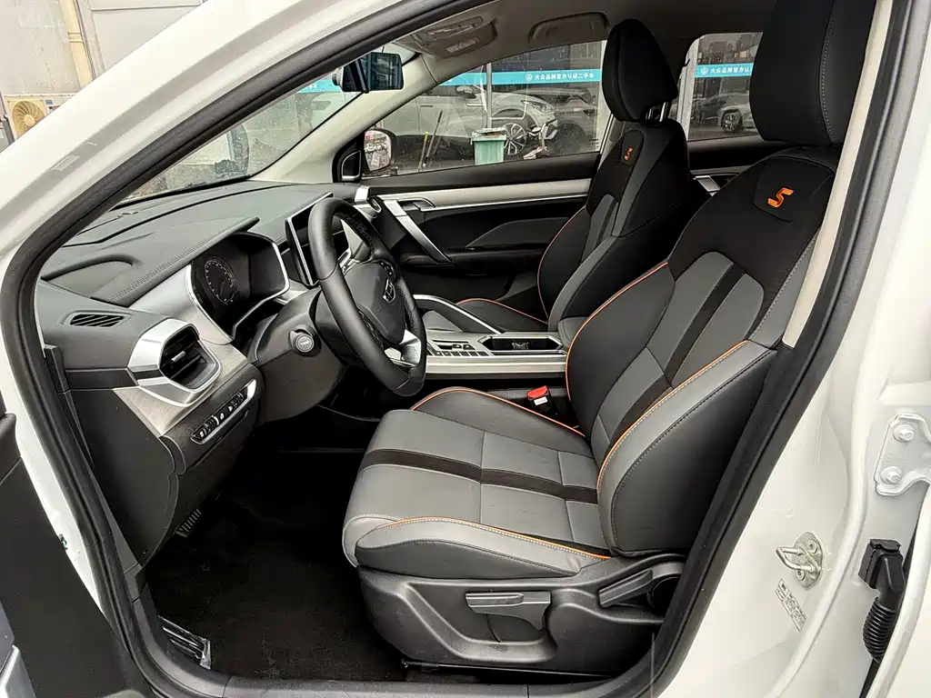 Geely Binyue — миниатюра 14