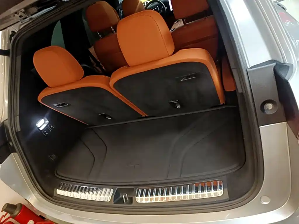 Li Auto Li L8 — миниатюра 19