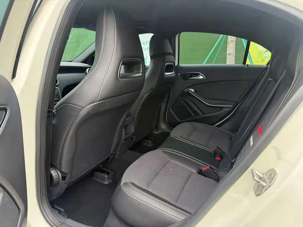 Mercedes-Benz A-Class (Import) — миниатюра 6