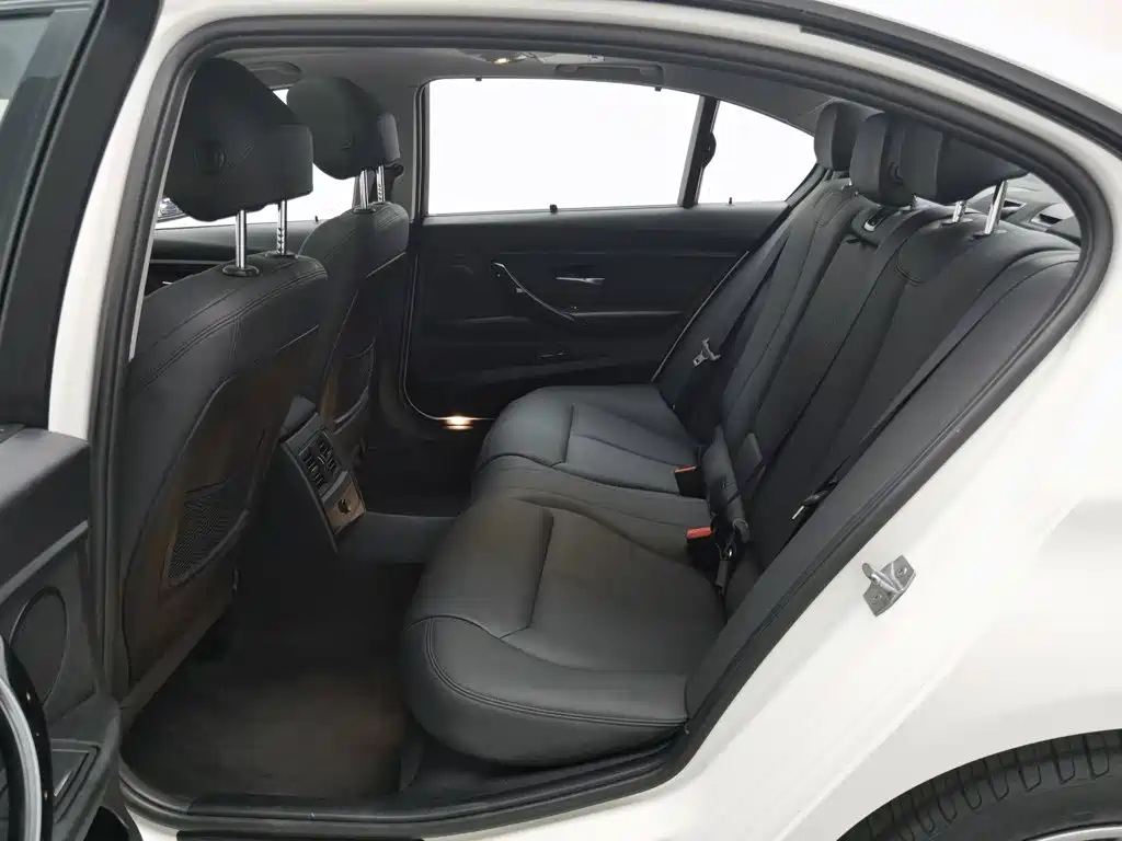 BMW 3 Series — миниатюра 15