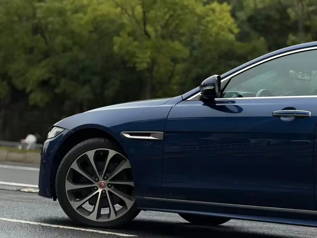 Jaguar XEL — миниатюра 5