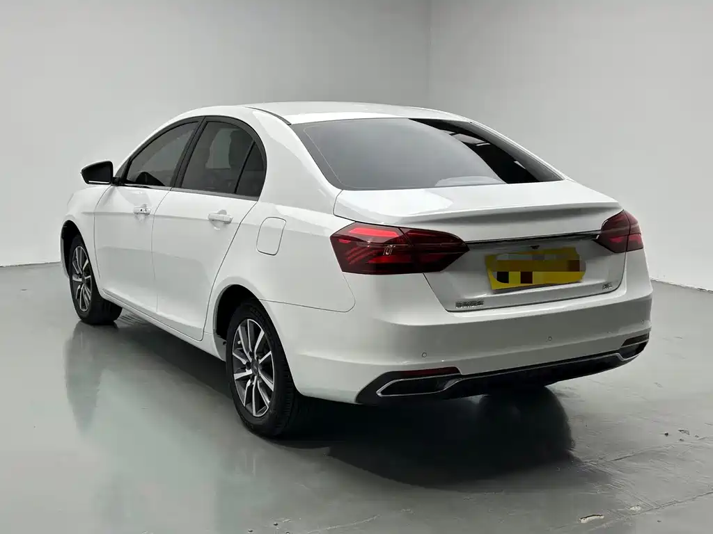 Geely Emgrand — миниатюра 7