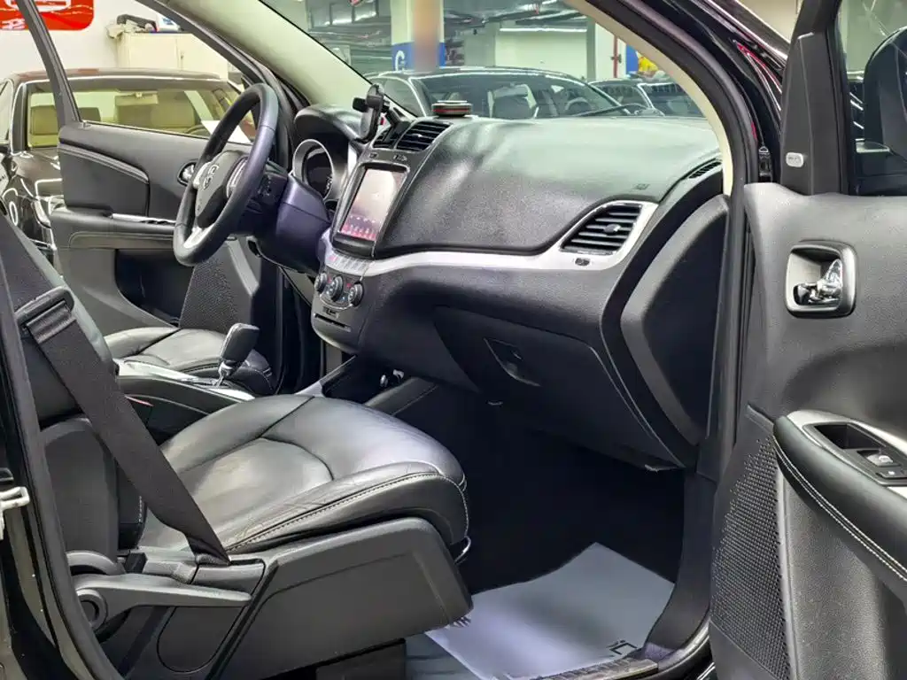 Dodge Journey — миниатюра 16