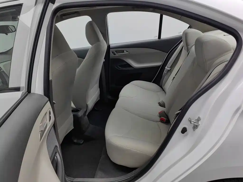 Chevrolet Sail — миниатюра 15