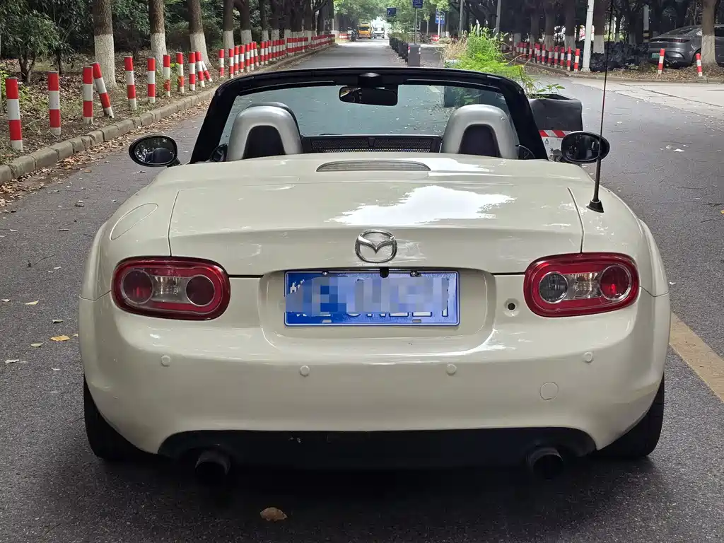 Mazda MX-5 2009 2.0