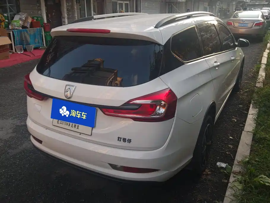 Baojun 310W — миниатюра 3