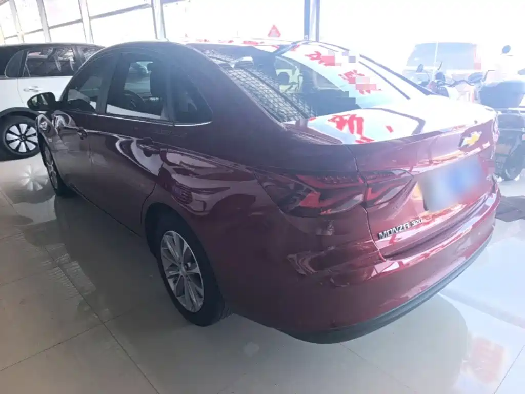 Chevrolet Monza — миниатюра 5