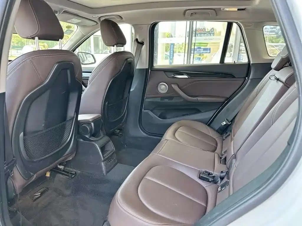 BMW X1 — миниатюра 9