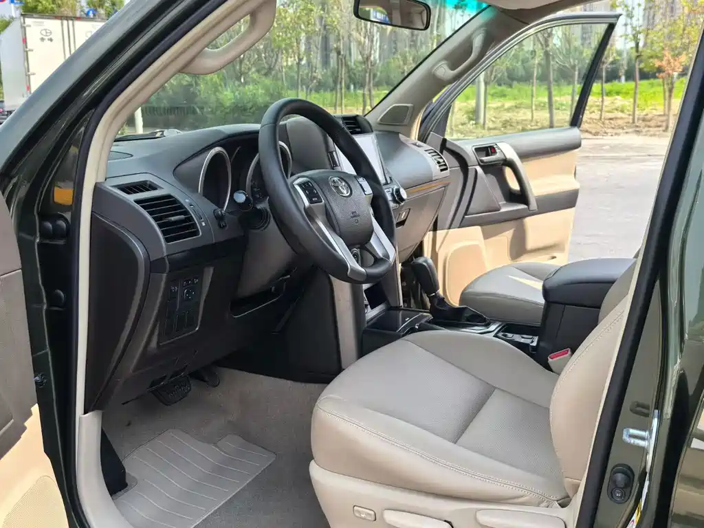 Toyota Prado (Import) — миниатюра 5