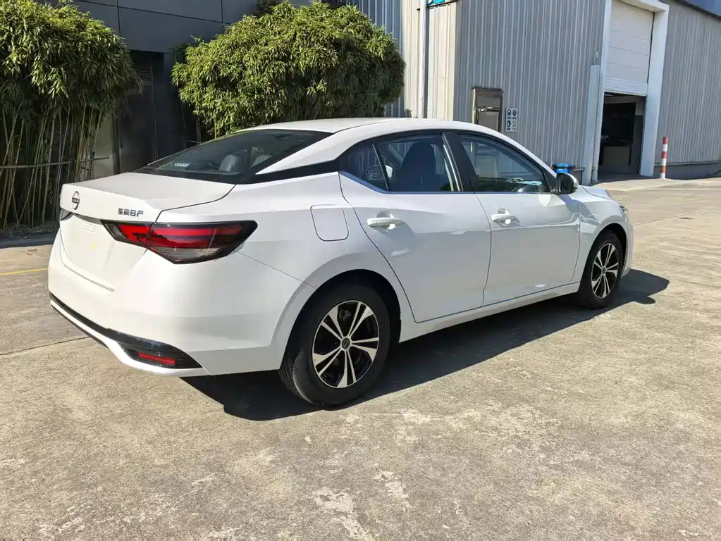 Nissan Sylphy — миниатюра 7