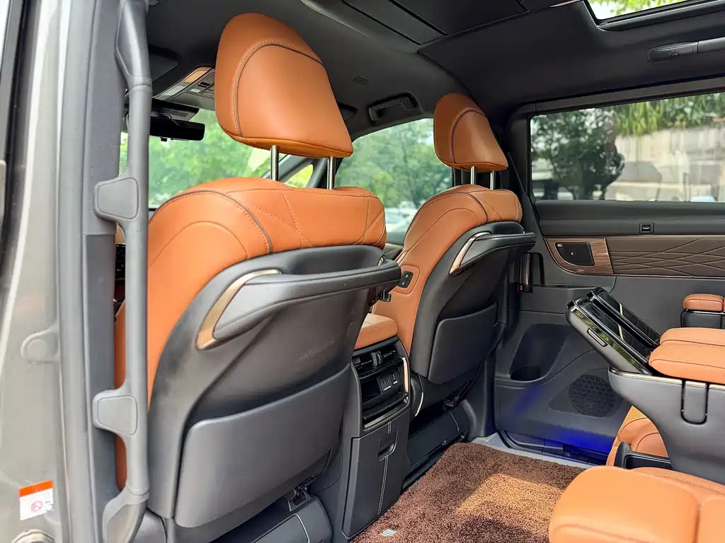 Toyota Vellfire — миниатюра 13