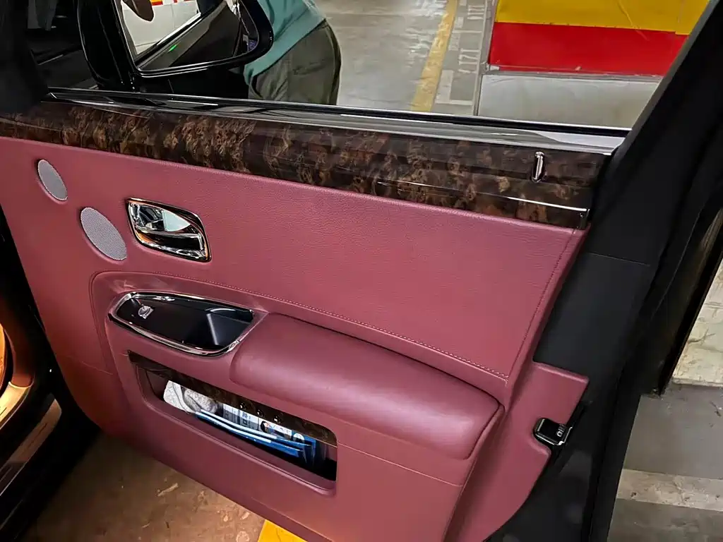 Rolls-Royce Ghost — миниатюра 15