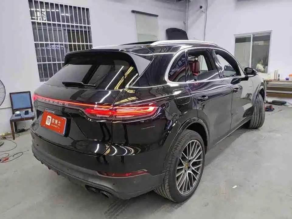 Porsche Cayenne — миниатюра 2