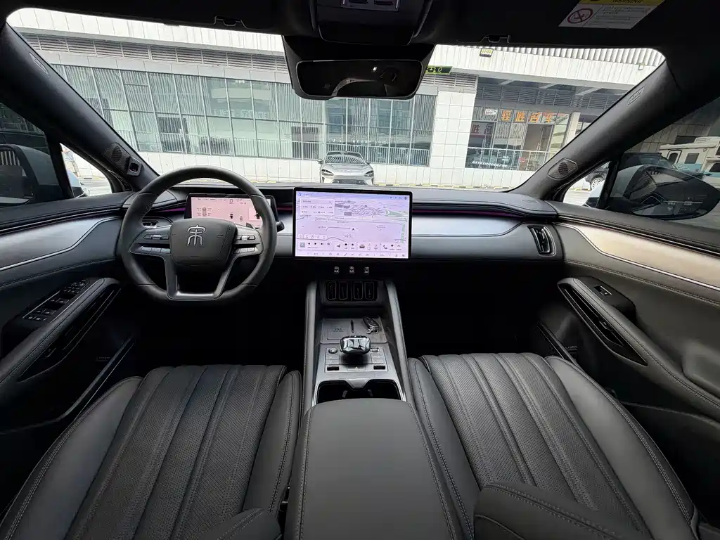 BYD L EV — миниатюра 5