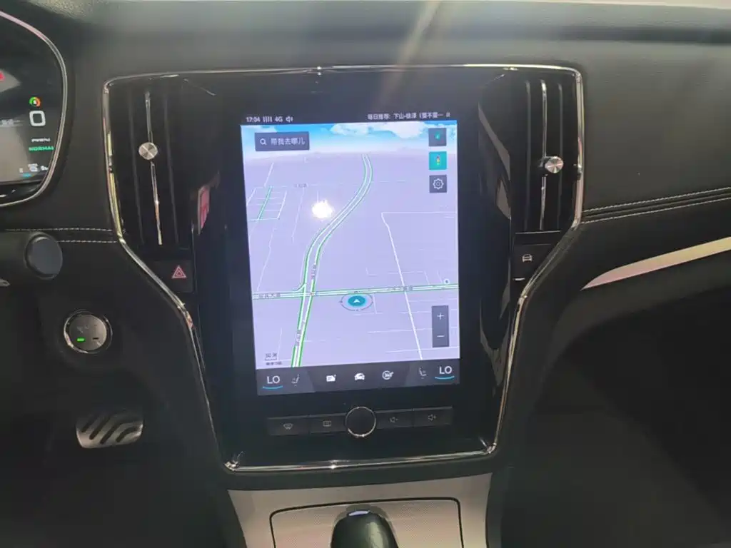 Roewe RX5 New Energy — миниатюра 13