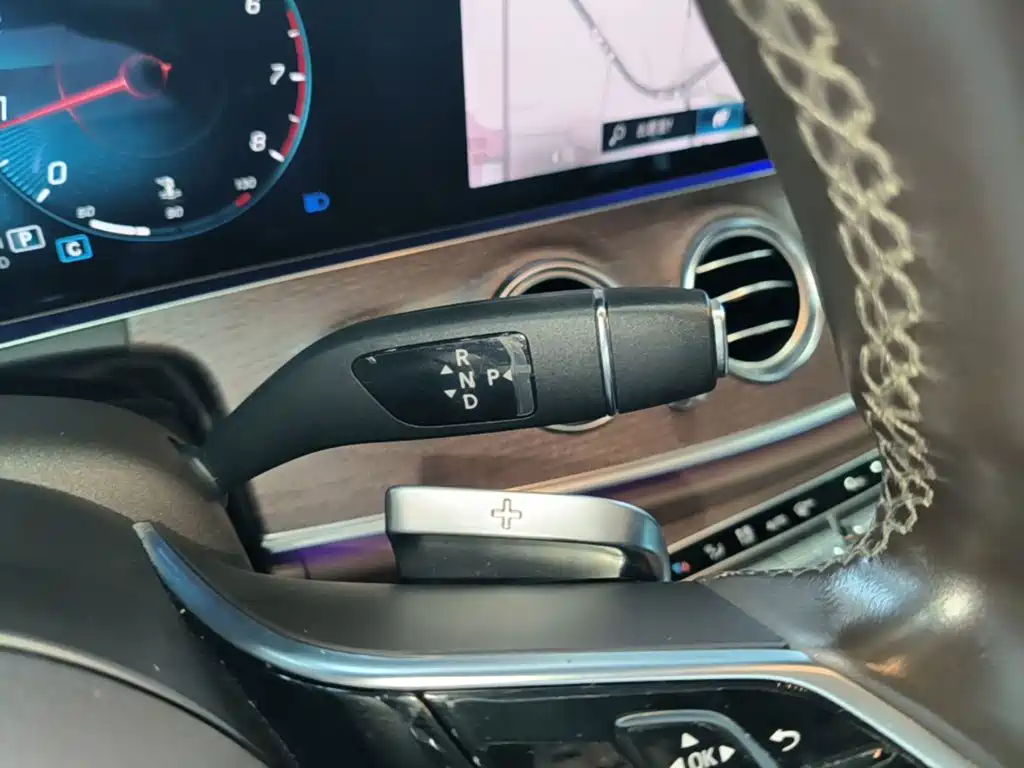 Mercedes-Benz E-Class — миниатюра 14
