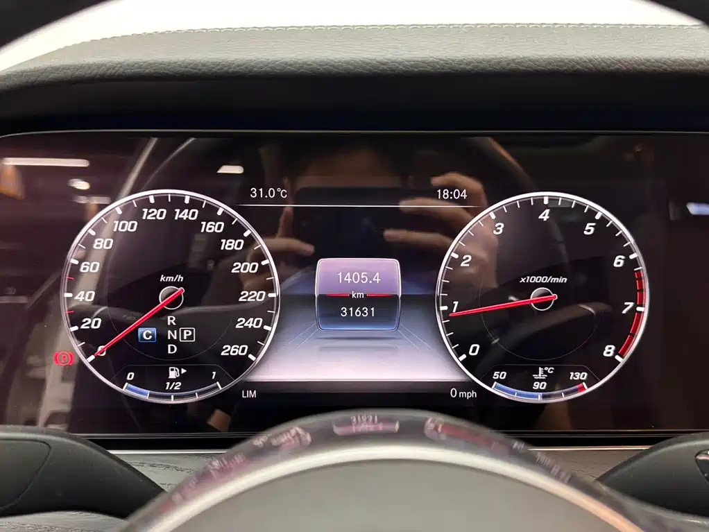 Mercedes-Benz E-Class — миниатюра 14