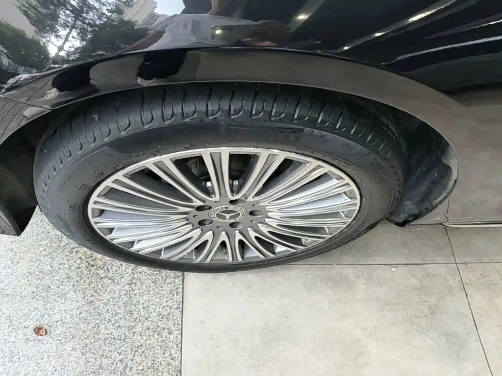 Mercedes-Benz E-Class — миниатюра 23