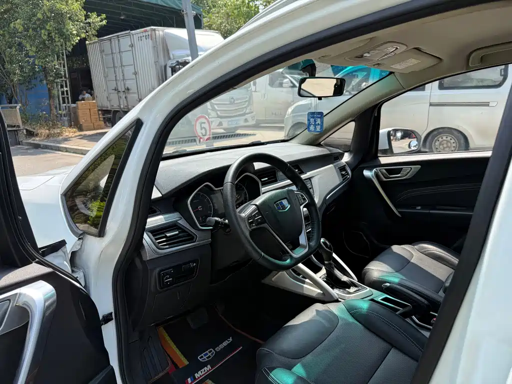 Geely Vision X3 — миниатюра 4