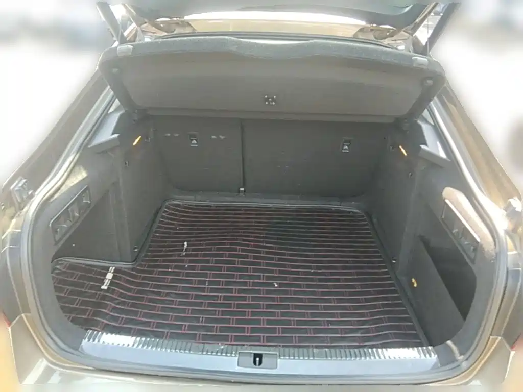 Skoda Superb — миниатюра 24