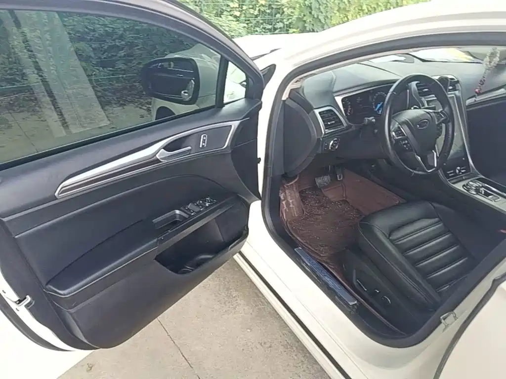 Ford Mondeo — миниатюра 16