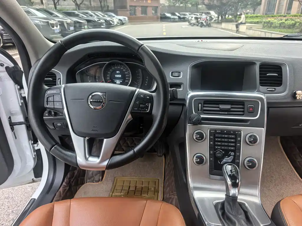Volvo S60 — миниатюра 8
