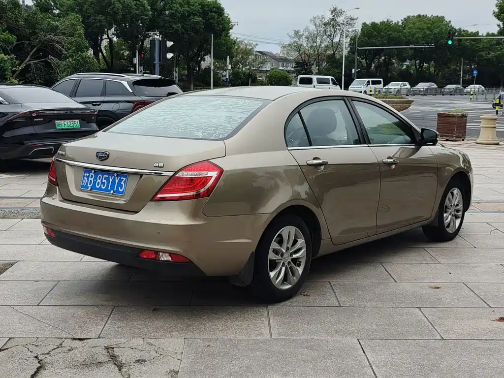 Geely Emgrand — миниатюра 6