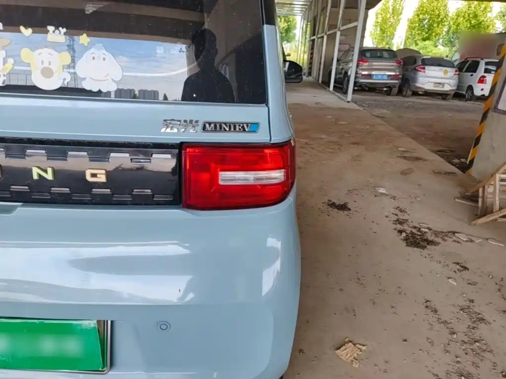 Wuling MINIEV — миниатюра 8