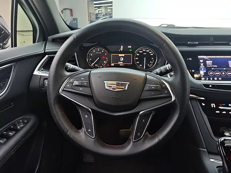 Cadillac XT5 — миниатюра 15