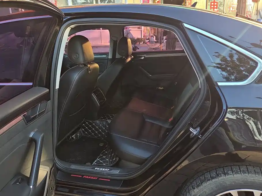 Volkswagen Passat — миниатюра 11