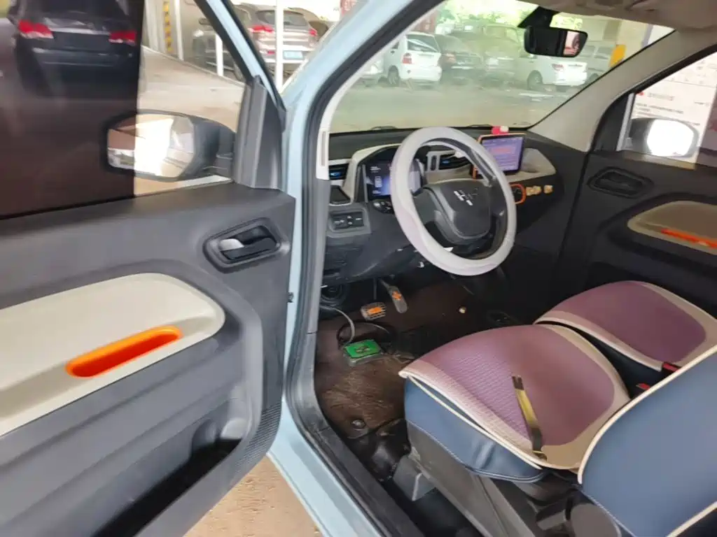 Wuling MINIEV — миниатюра 16