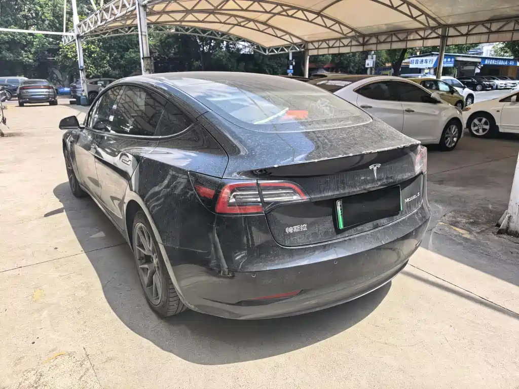 Tesla Model 3 — миниатюра 12
