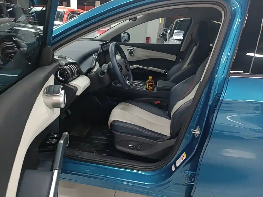 BYD Yuan Plus — миниатюра 15