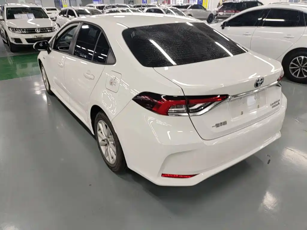Toyota Corolla — миниатюра 5
