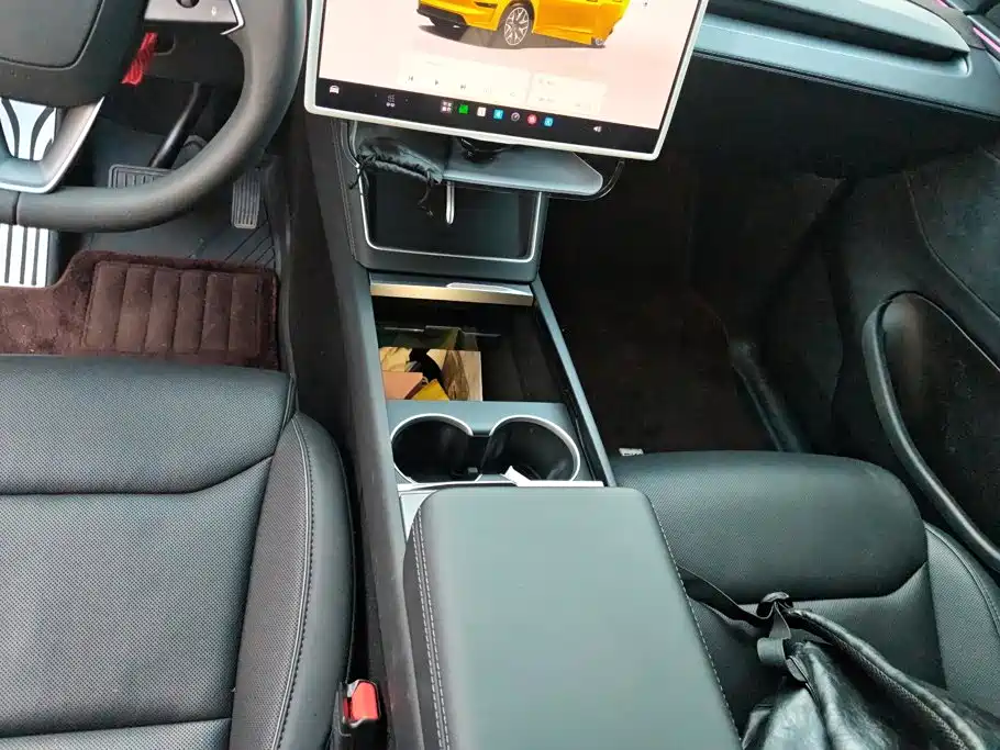 Tesla Model Y L — миниатюра 16