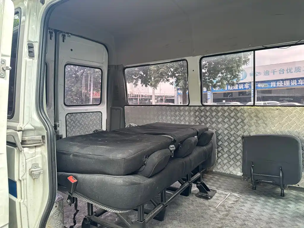 IVECO Daily — миниатюра 7