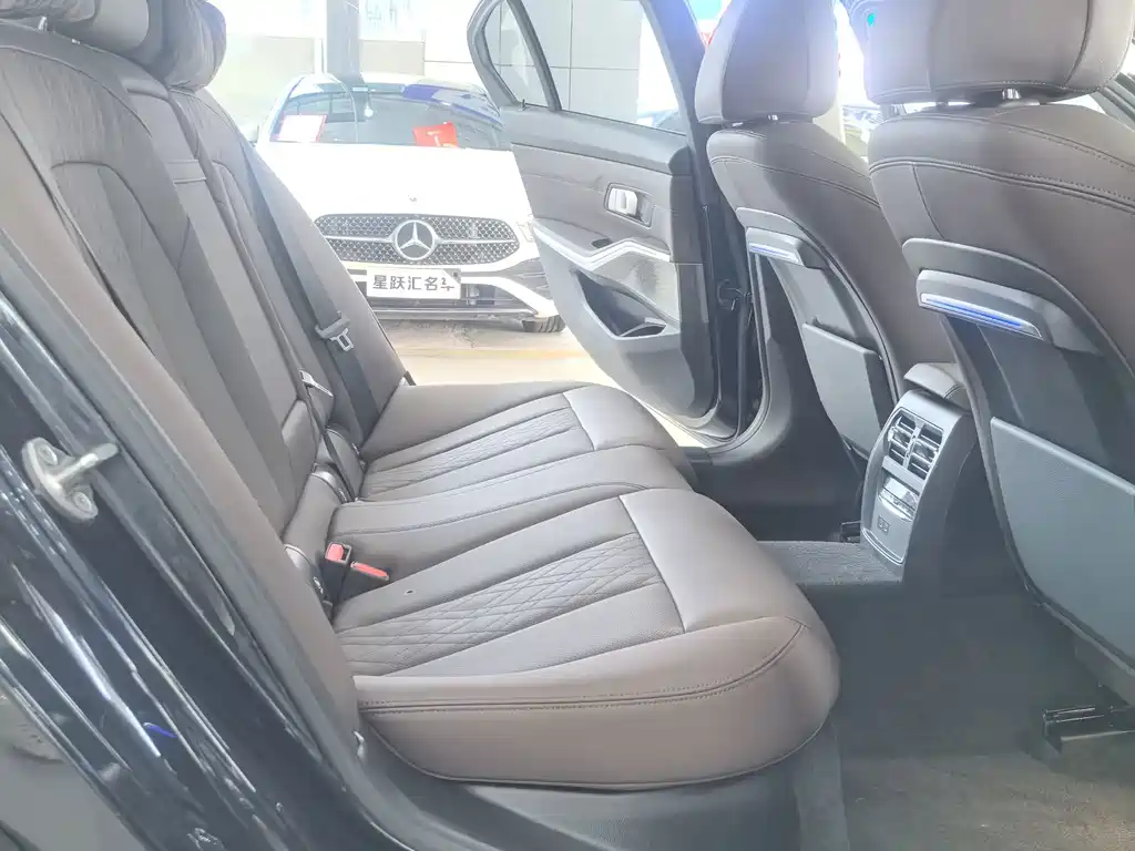 BMW 3 Series — миниатюра 14