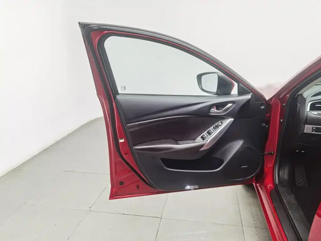 Mazda Atenza — миниатюра 8