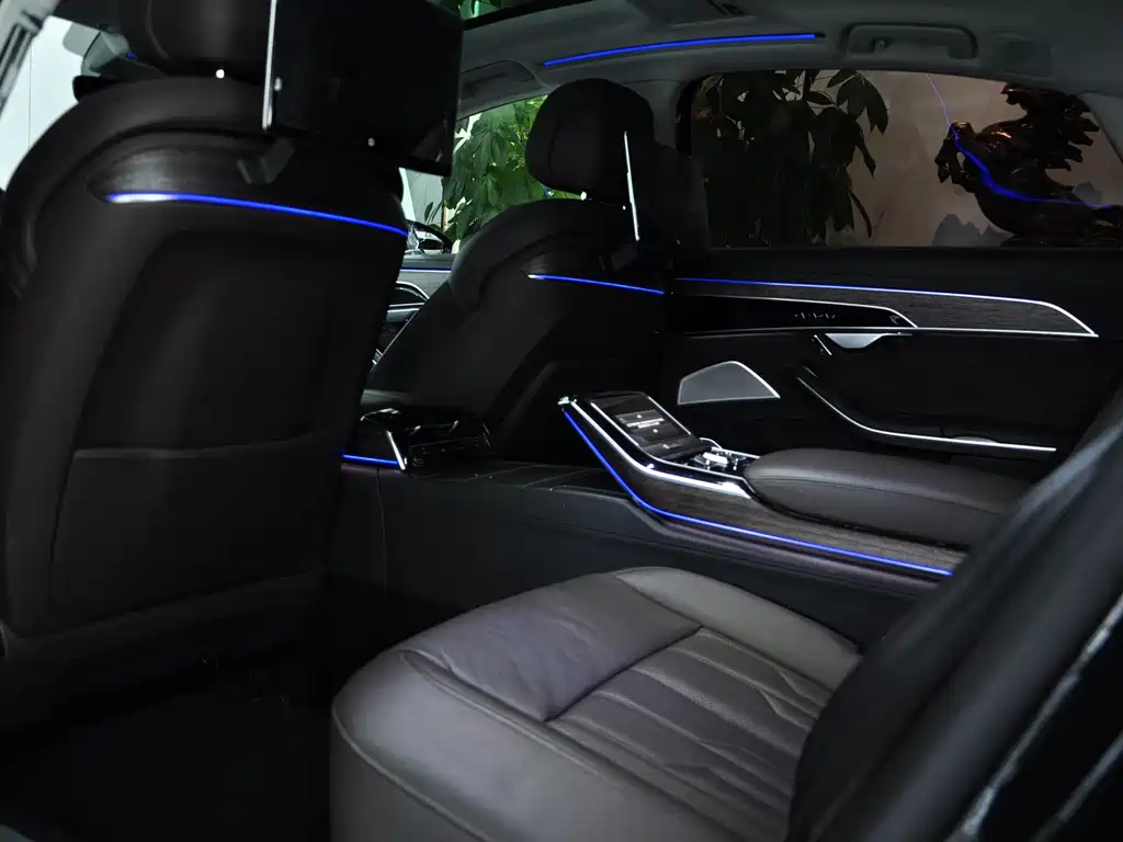 Audi A8 — миниатюра 6