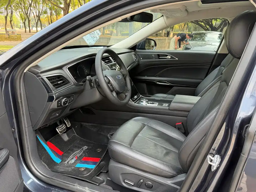 Ford Taurus — миниатюра 4